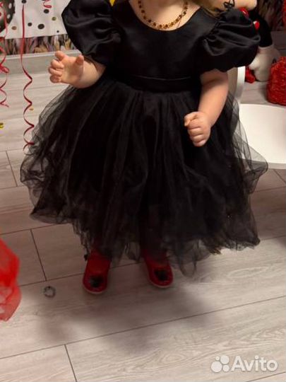 Платье нарядкое на девочку 92-98