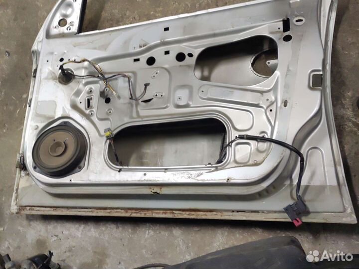 Дверь передняя правая opel corsa c