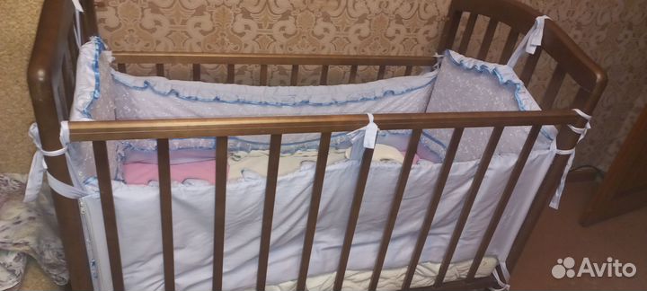 Детская кроватка