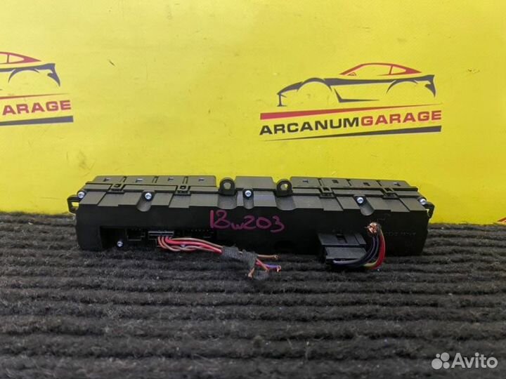 Блок кнопок аварийки Mercedes 203 W203 M271.946