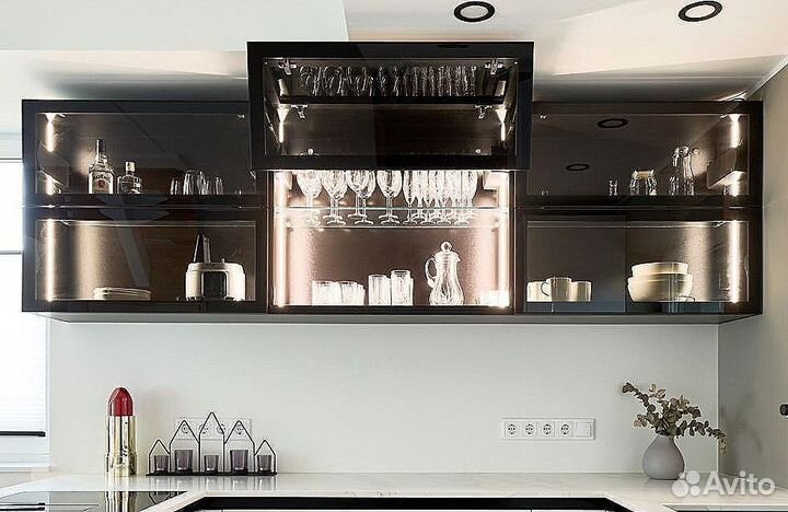 Кухня до потолка