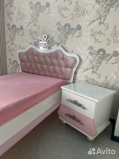 Кровать для девочки бу