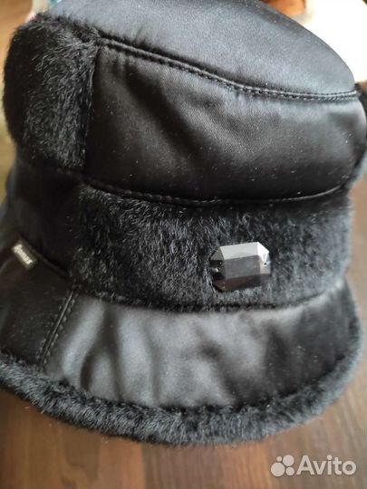 Головные уборы женские