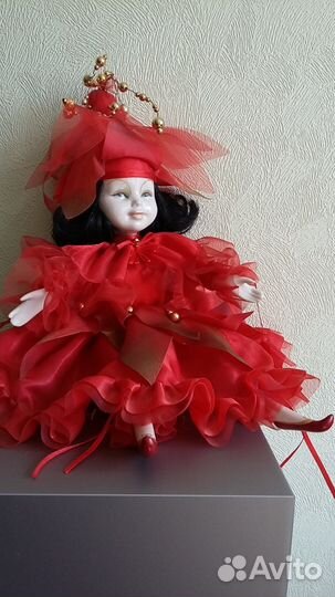 Фарфоровая кукла - Коломбина. 40 см