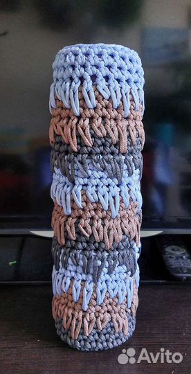 Ваза для цветов вязаная