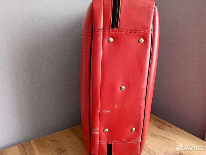 Чемодан СССР красный советский