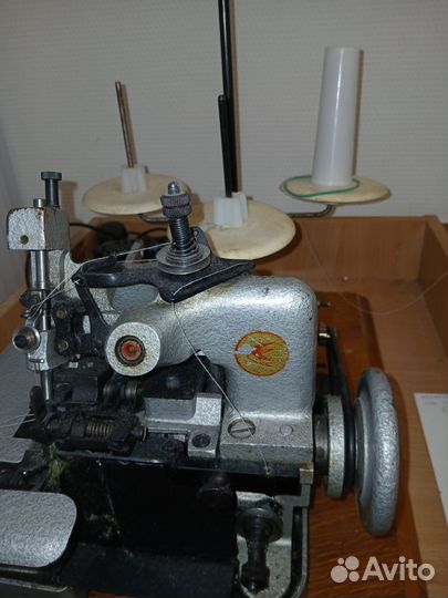 Промышленный оверлок 51кл