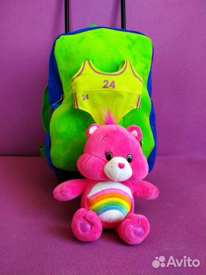 Рюкзак с игрушкой и тележкой