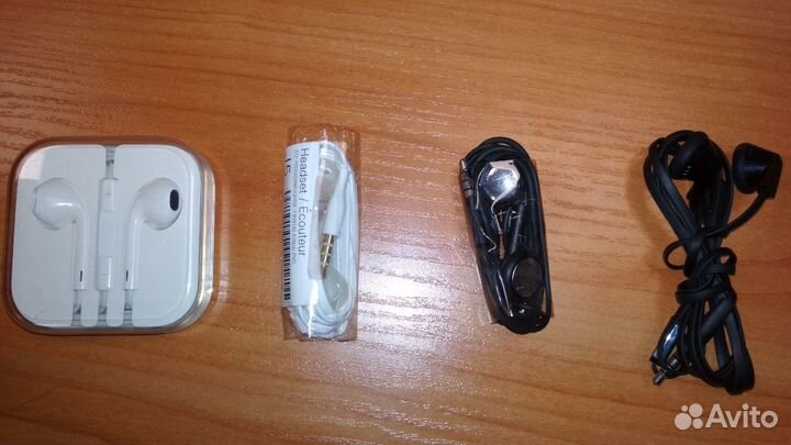 Новые Гарнитуры оригинальные из комлектов телефоно