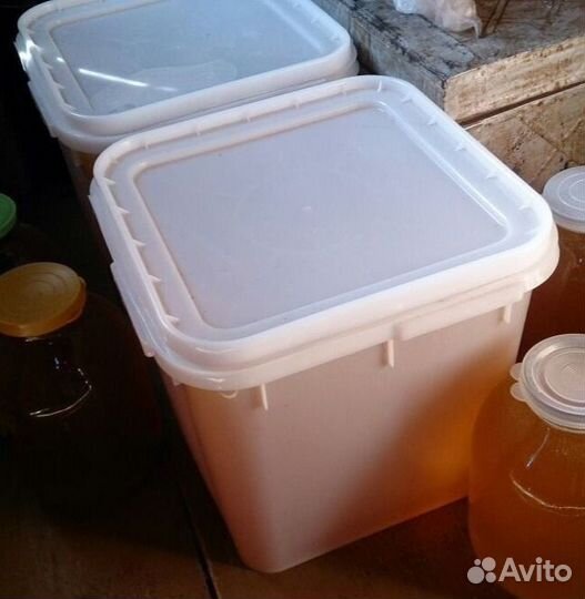 Контейнер с крышкой