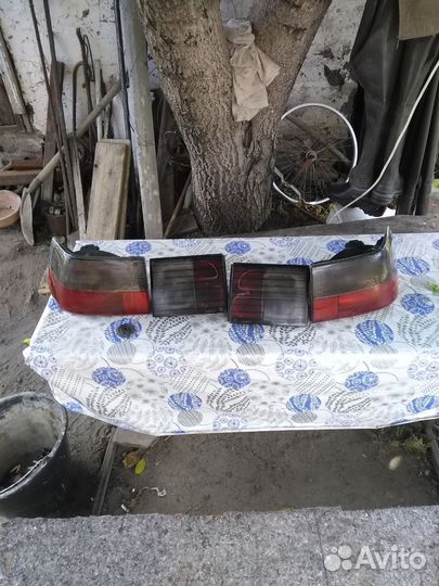 Продою задние фонари 2110