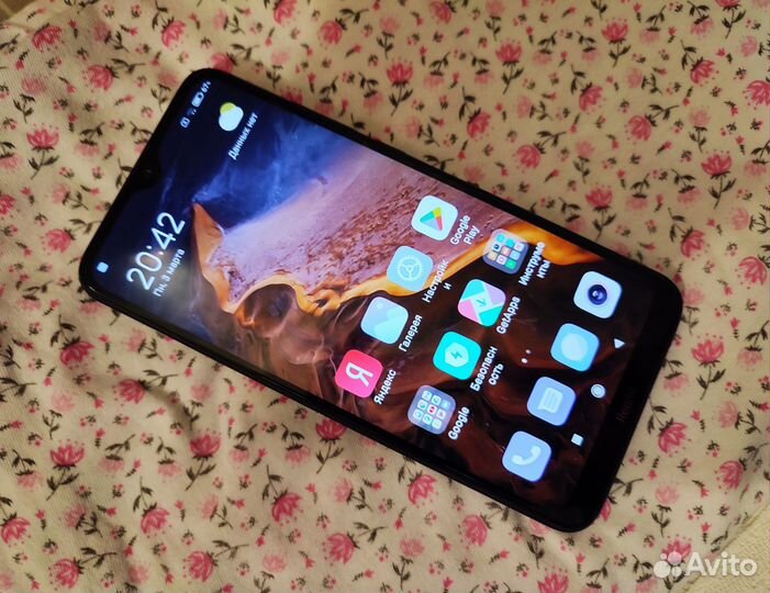 Xiaomi Redmi 8, 4/64 ГБ