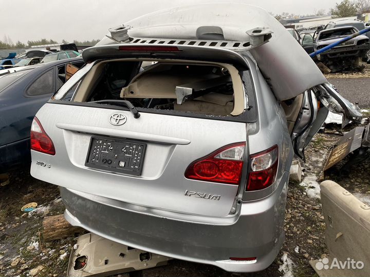 В разборе тойота ипсум