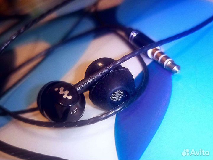 Гарнитура Samsung и Sony