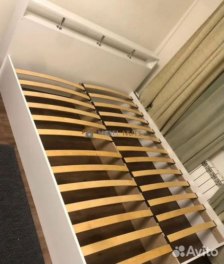 Кровать двуспальная