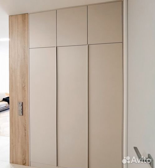 Распашной шкаф на заказ. Фабрика