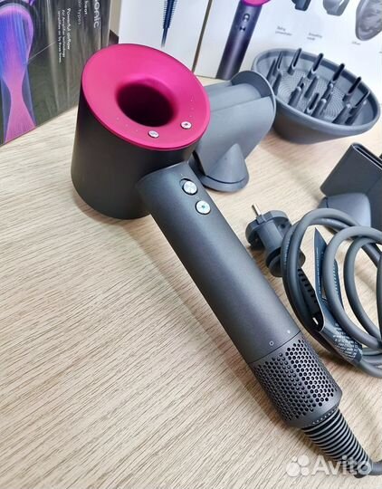 Фен Dyson Supersonic