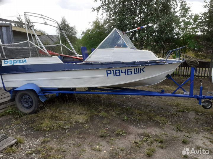 Водометный катер