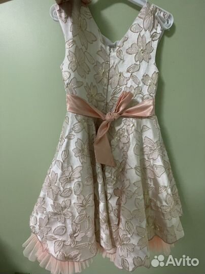 Платье нарядное на выпускной в сад