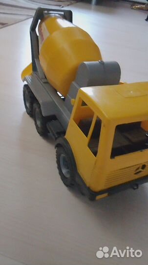 Детские игрушки