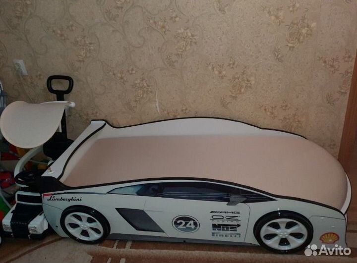 Кровать машина