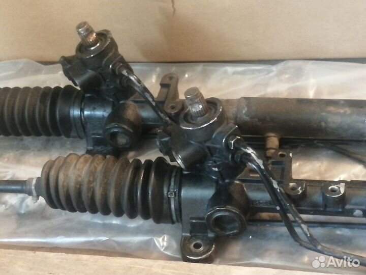Рулевая рейка цена за 2шт. Фольцваген б 4