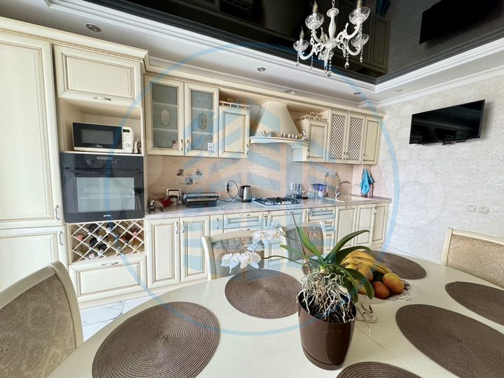 2-к. квартира, 72 м², 2/3 эт.