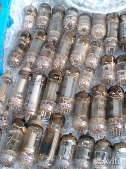 Радиолампа и микросхема