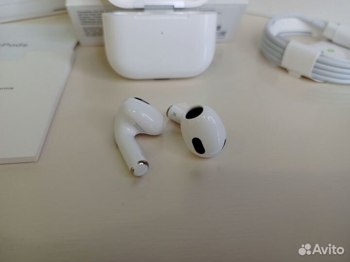 Беспроводные наушники AirPods 3