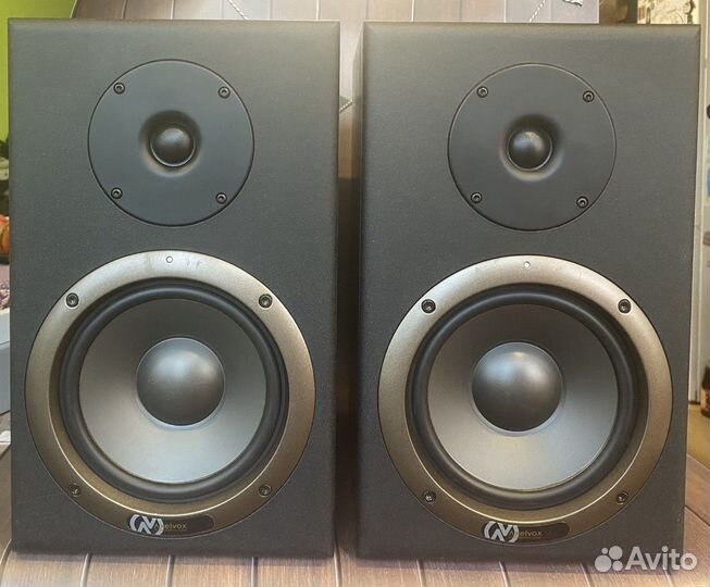 Axelvox TR-6a студийные мониторы