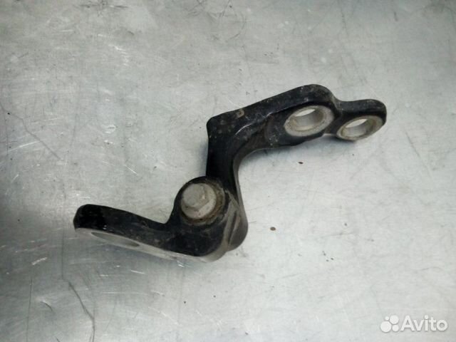 Петля двери передняя правая Ford Focus 2 хэтчбек