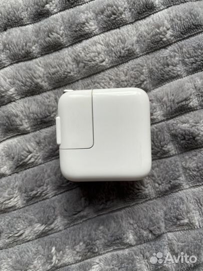 Сетевой блок питания Apple