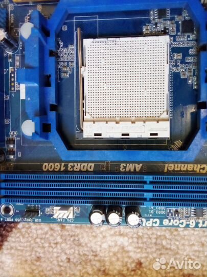 Материнская плата