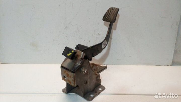 Педаль сцепления Kia Rio 3 QB