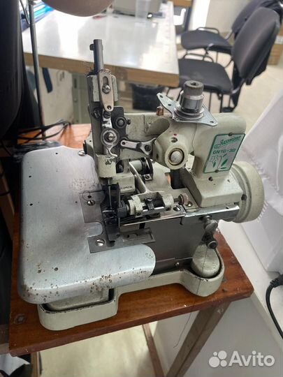 Оверлок бытовой бу