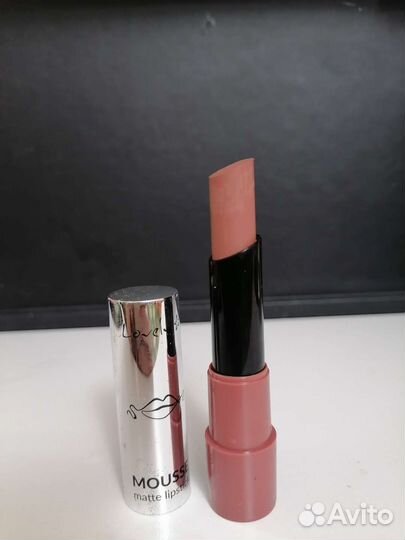 Помада матовая Lovely mousse matte