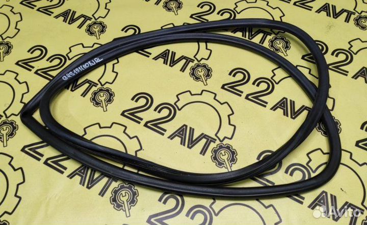 Уплотнитель проема двери задний левый Lexus Gs350