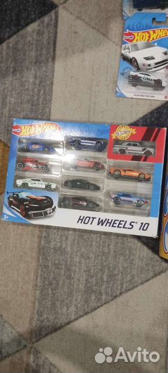 Машинки Hot Wheels