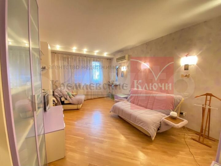 4-к. квартира, 126 м², 4/17 эт.