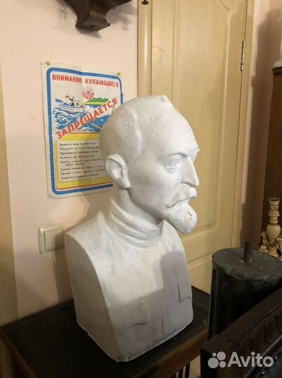Бюст Ф. Э. Дзержинский
