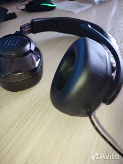 Беспроводные наушники jbl quantum 300