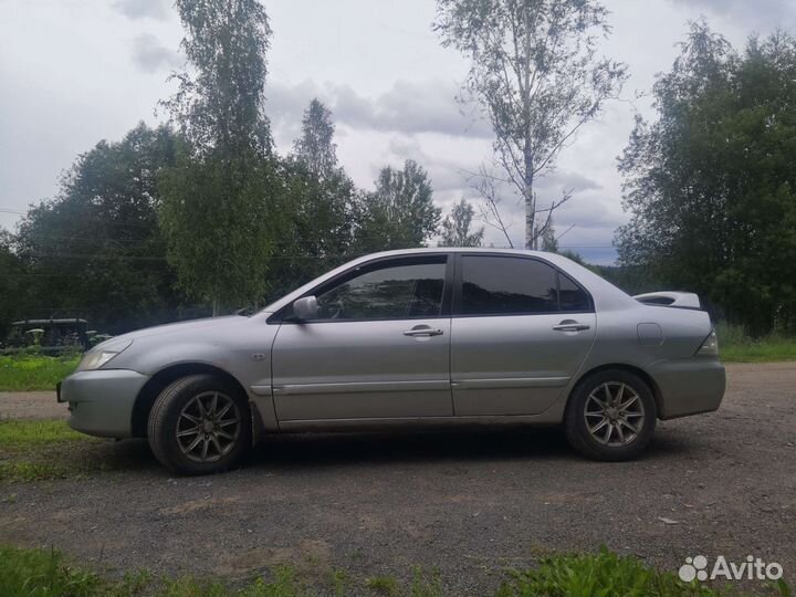 Mitsubishi Lancer 1.6 МТ, 2006, битый, 210 844 км