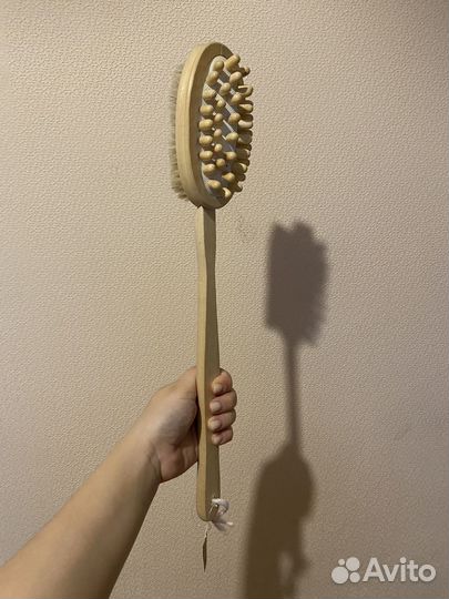 Массажная щетка