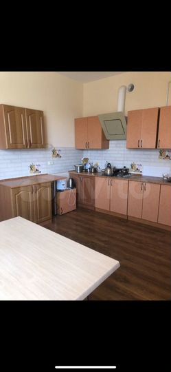 Комната 25 м² в 3-к., 1/2 эт.