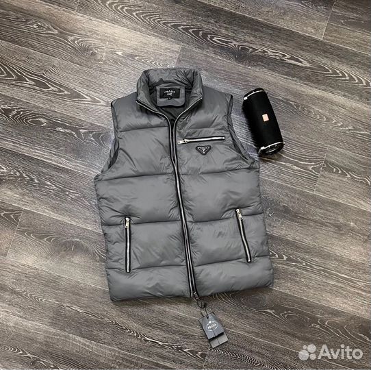 Жилетка prada