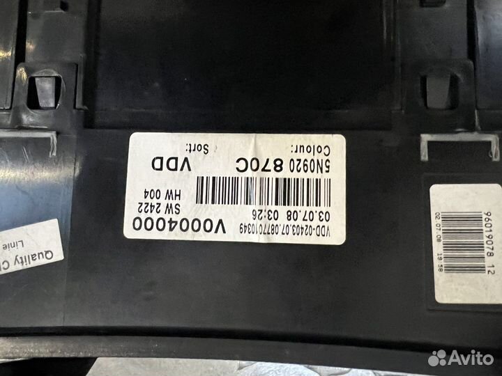 Щиток приборов VW Tiguan 2008