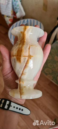 Ваза из мраморного оникса