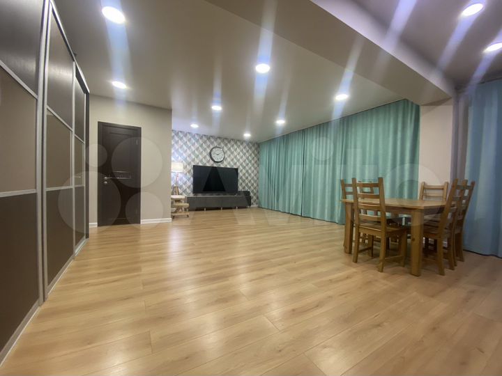 3-к. квартира, 81,4 м², 3/9 эт.