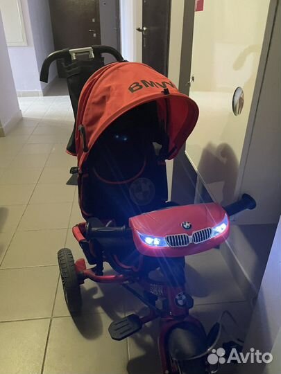 Трехколесный велосипед BMW