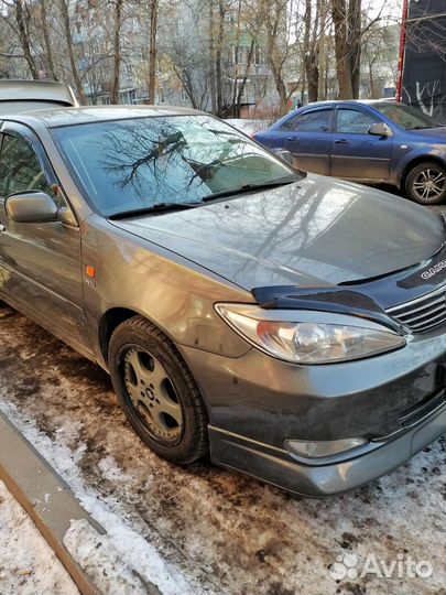 Стойки перед Камри 30